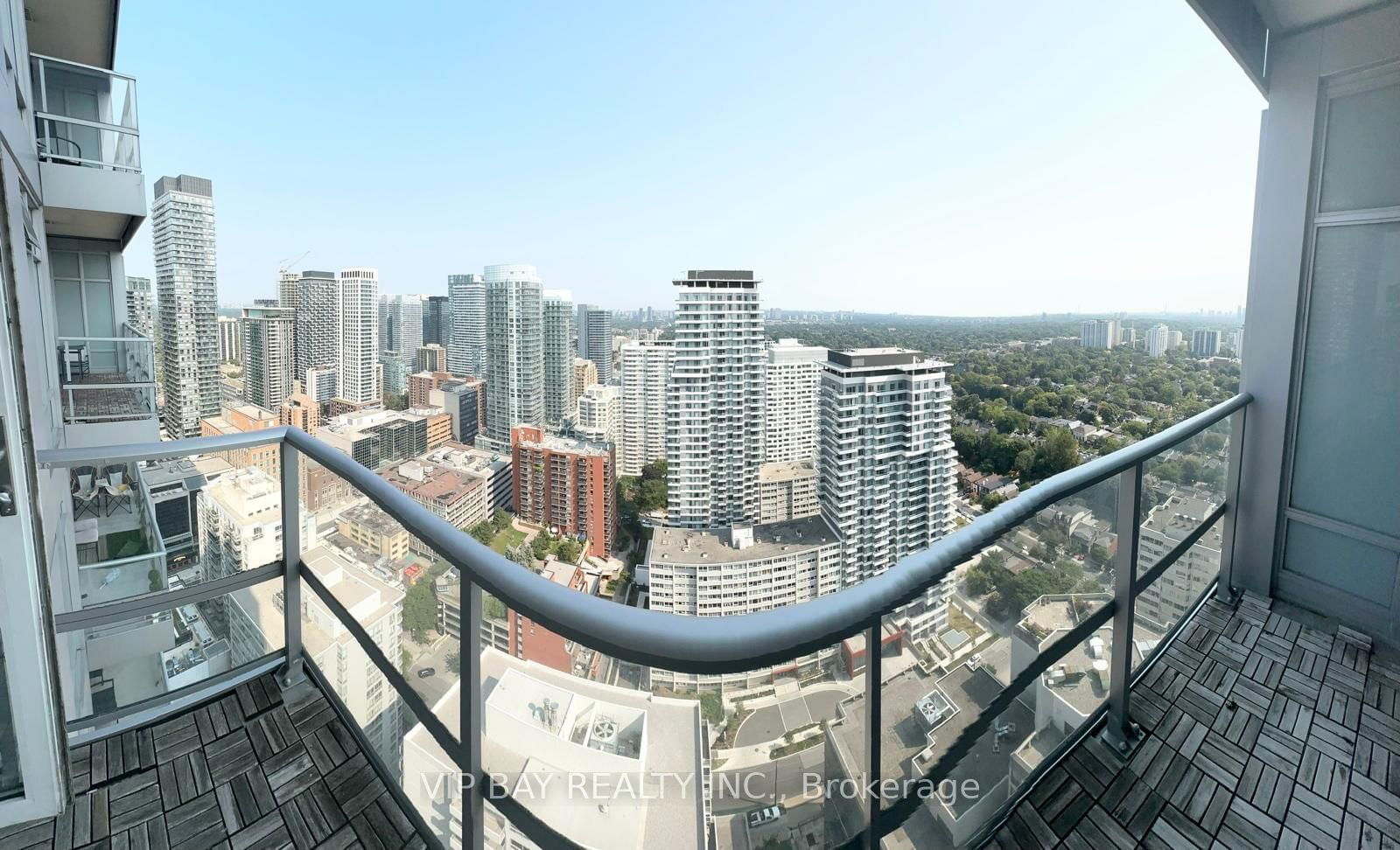 2191 Yonge St, unit 3901 for rent