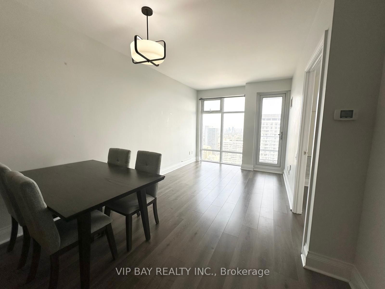 2191 Yonge St, unit 3901 for rent