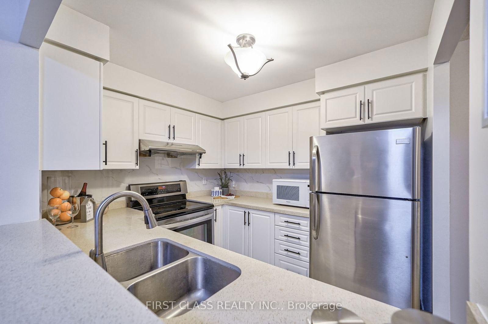 39 Pemberton Ave, unit 102 for sale