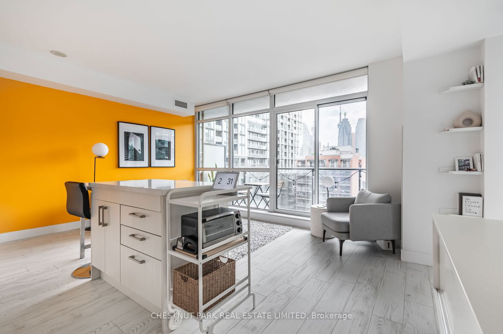 39 Sherbourne St, unit 907 for sale