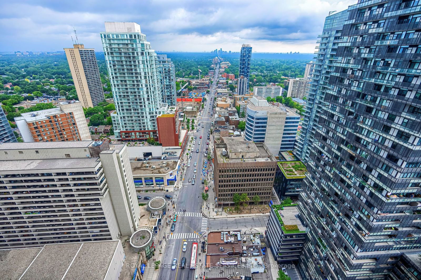 8 Eglinton Ave E, unit 2705 for sale