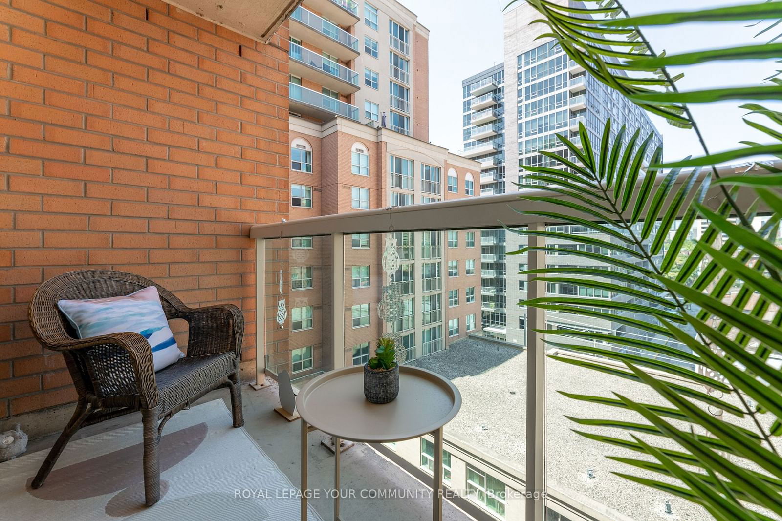 323 Richmond St E, unit 707 for sale