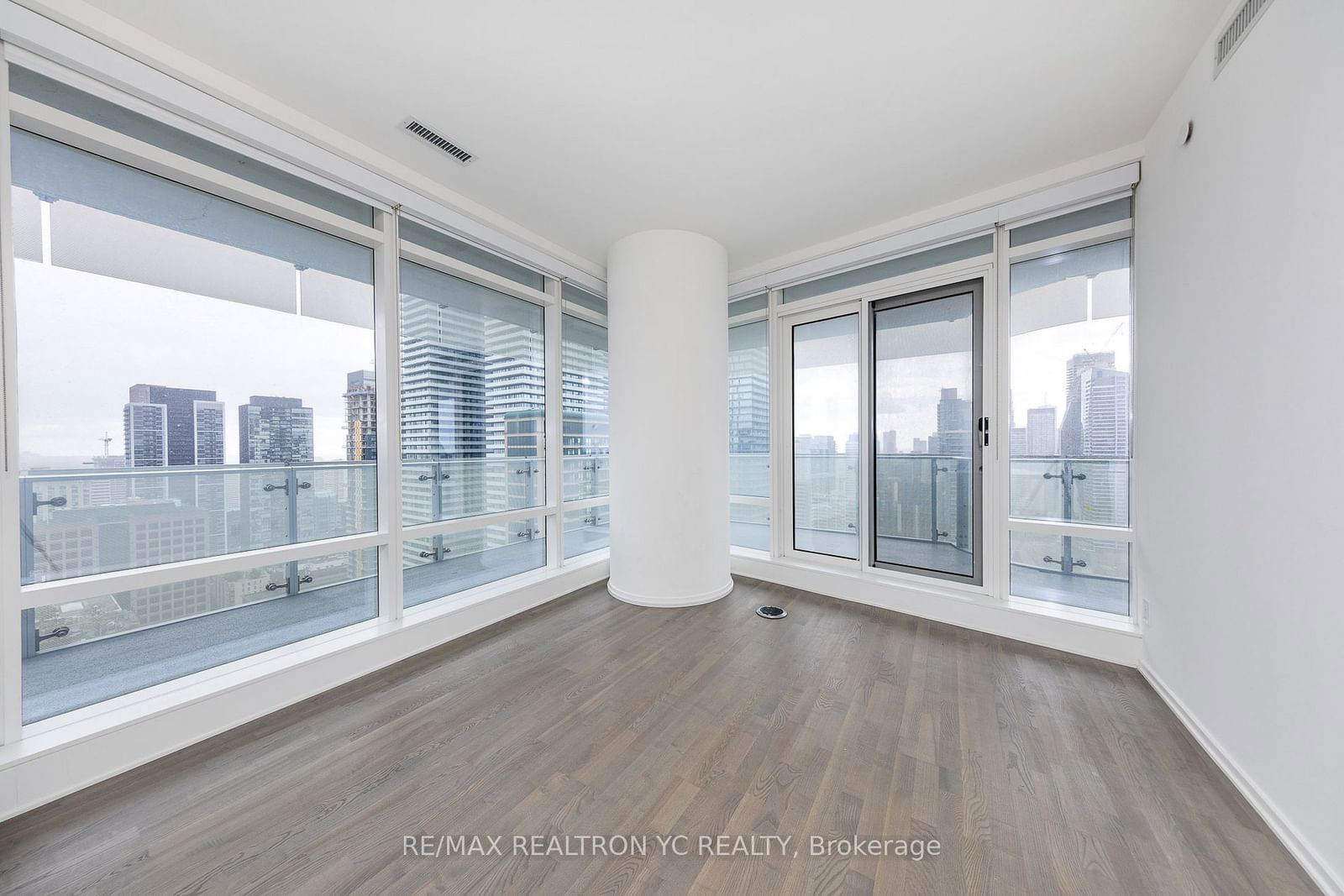 1 Bloor St E, unit 2804 for sale