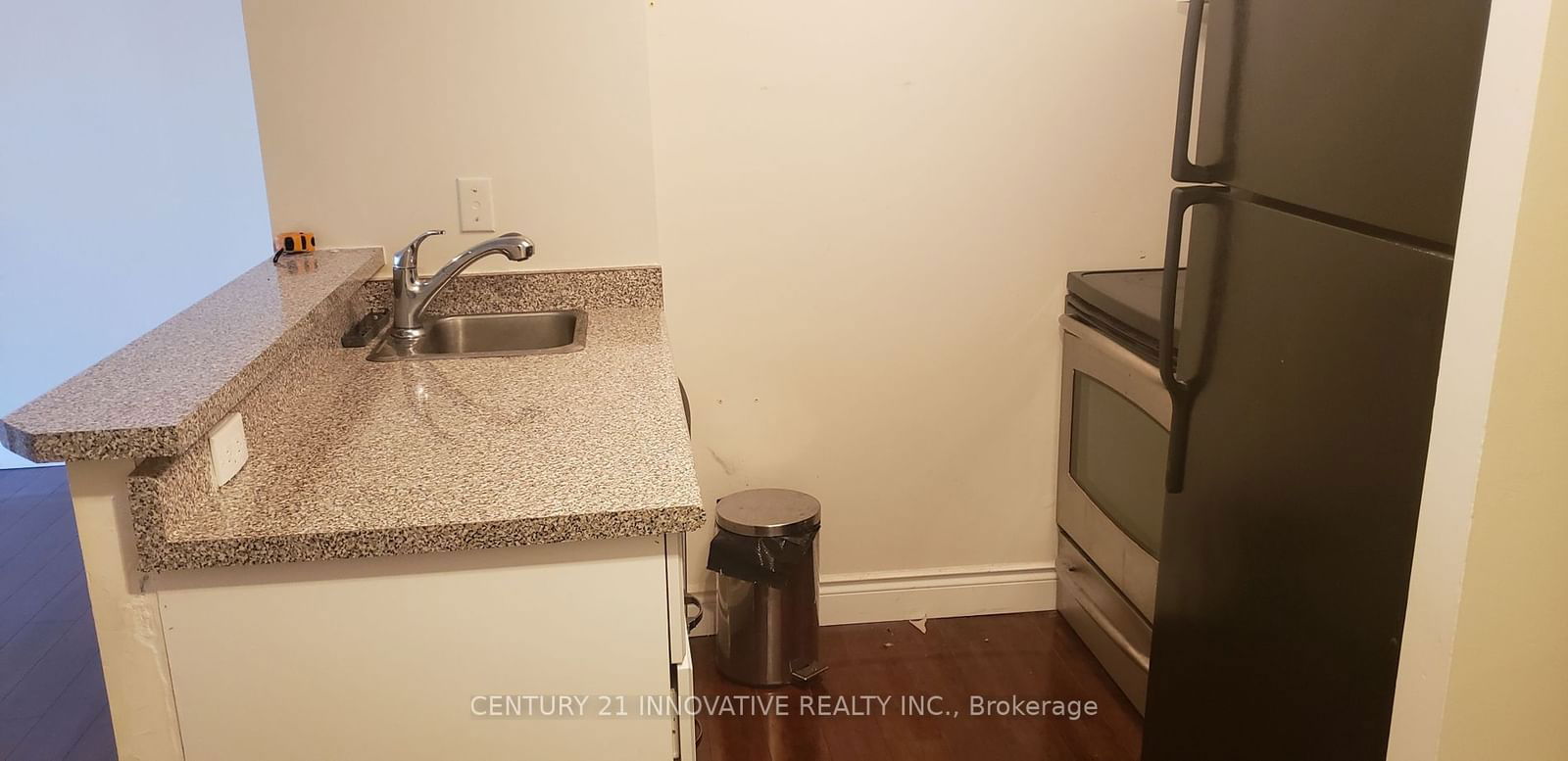 25 Grenville St, unit 909 for rent