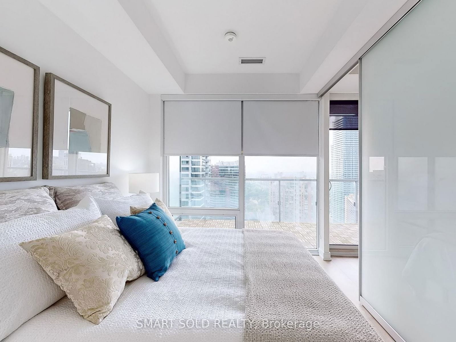 3 Gloucester St, unit 3510 for sale