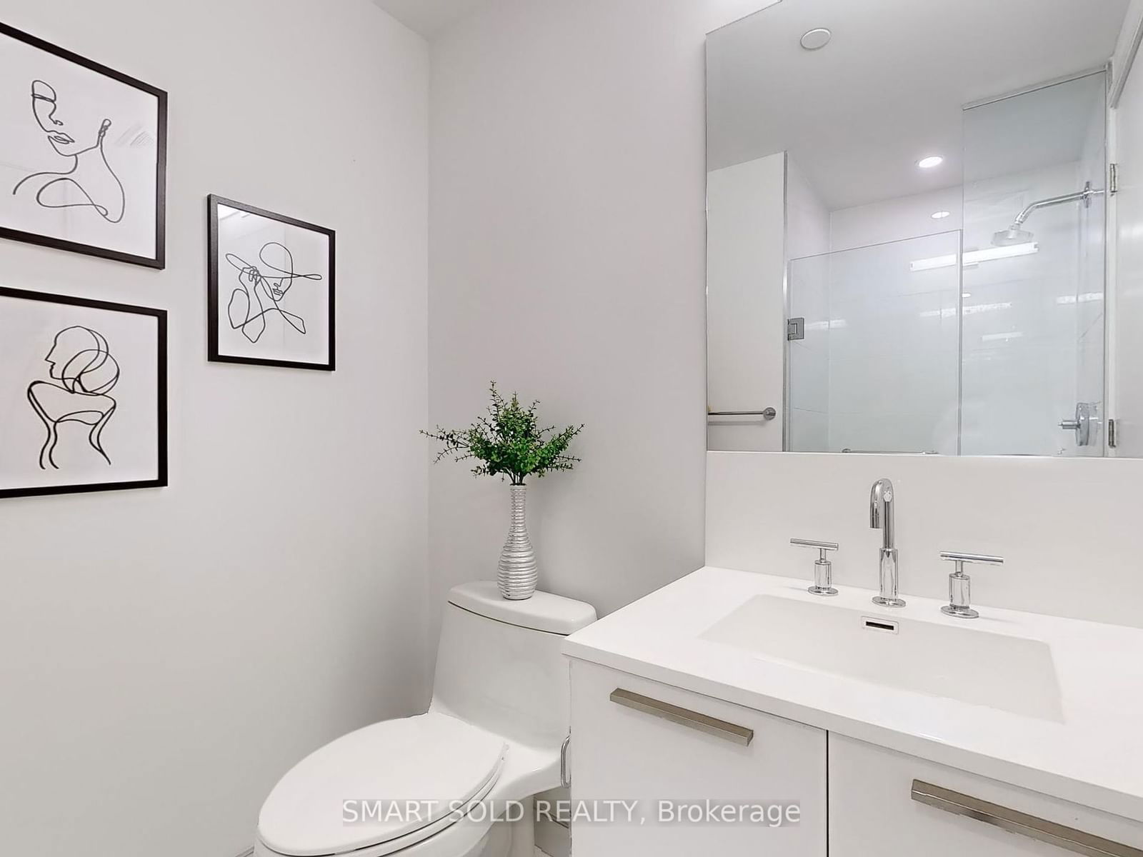 3 Gloucester St, unit 3510 for sale