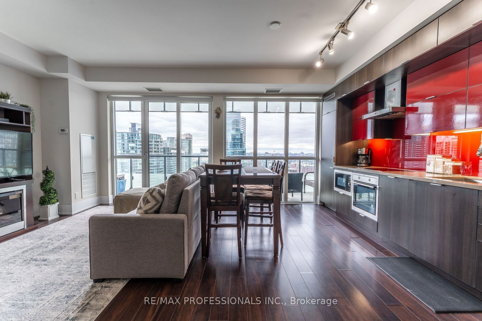 300 Front St W, unit 2603 for sale