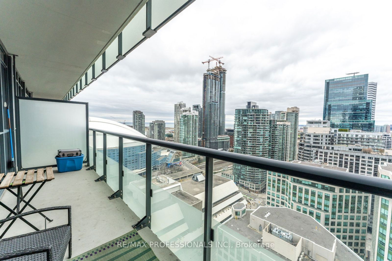 300 Front St W, unit 2603 for sale