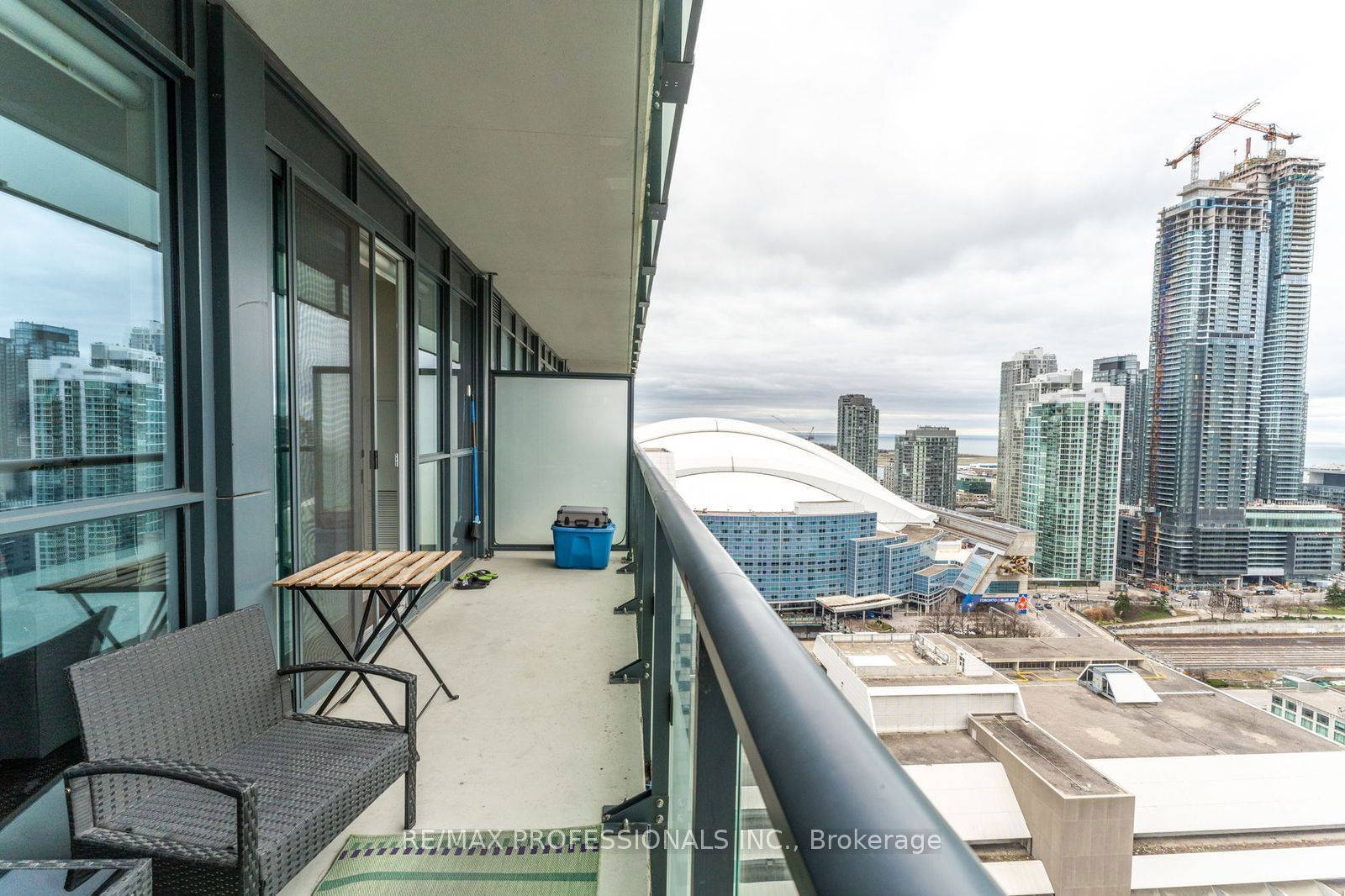 300 Front St W, unit 2603 for sale