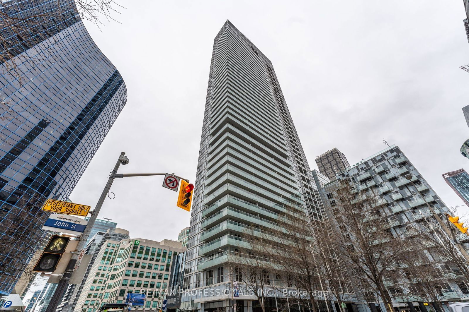 300 Front St W, unit 2603 for sale