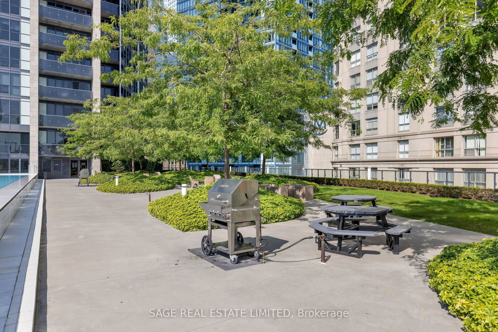 Backstage on the Esplanade, Downtown, Toronto