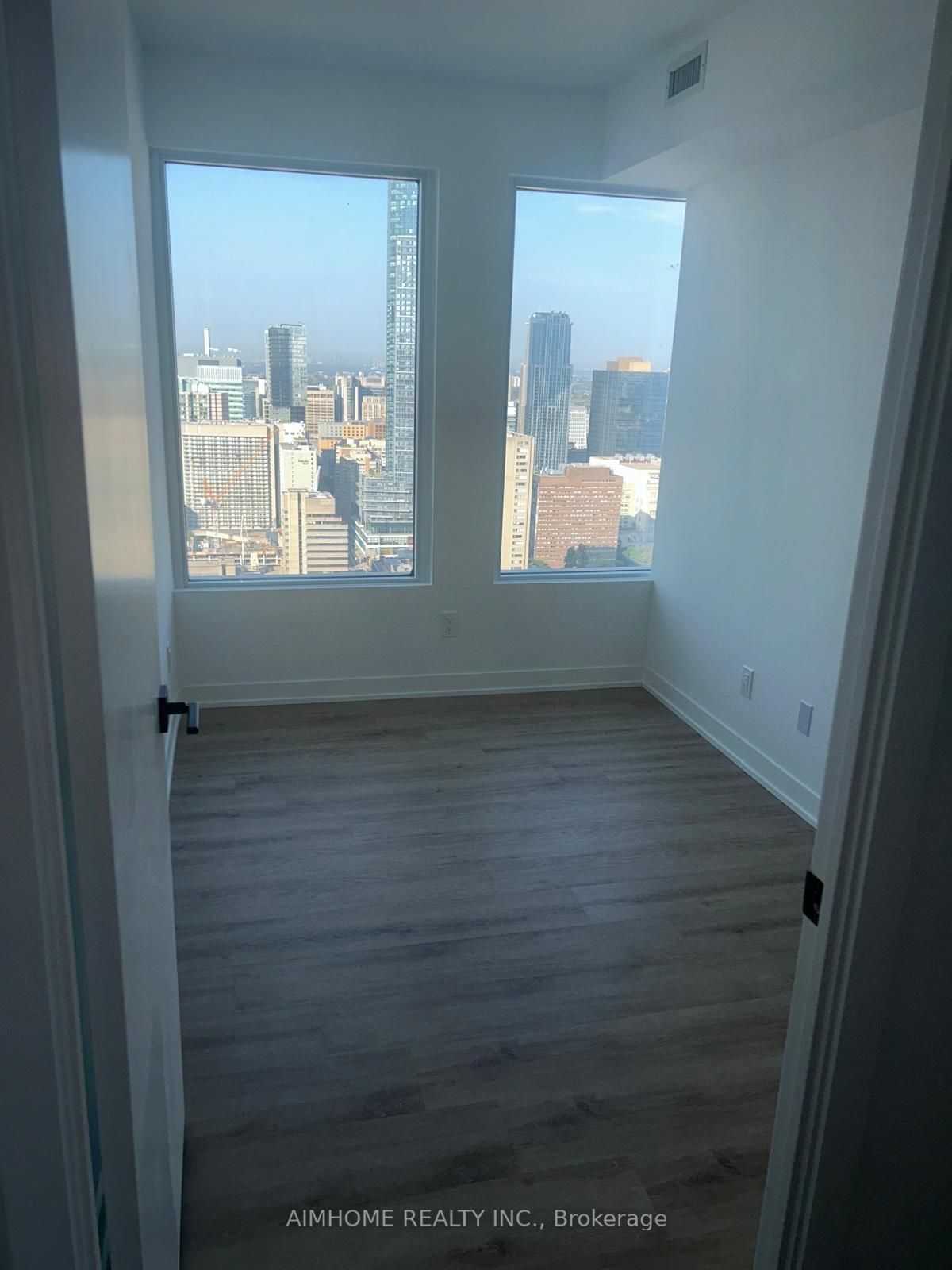 319 Jarvis St, unit 4606 for rent