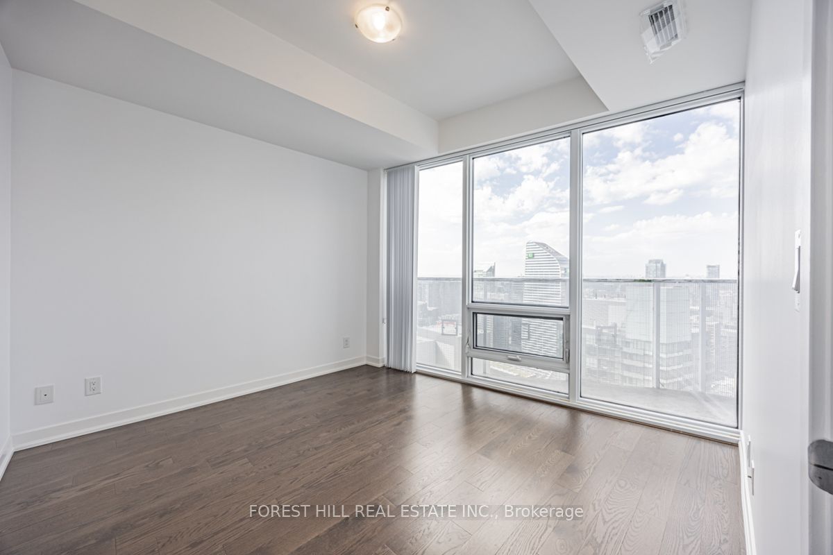 100 Harbour St, unit 6403 for sale