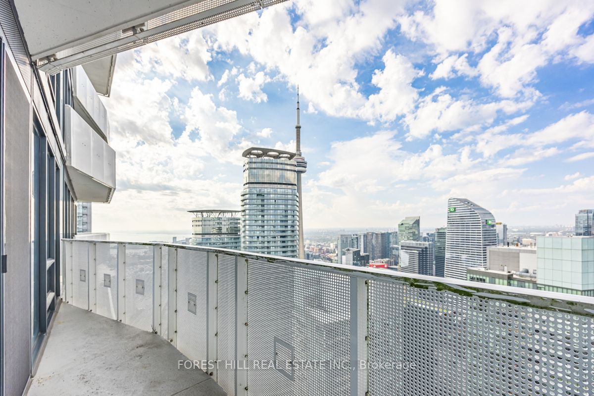 100 Harbour St, unit 6403 for sale