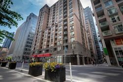 140 Simcoe St, unit 207 for rent