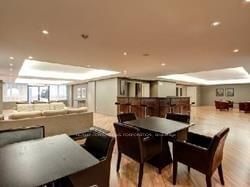 140 Simcoe St, unit 207 for rent