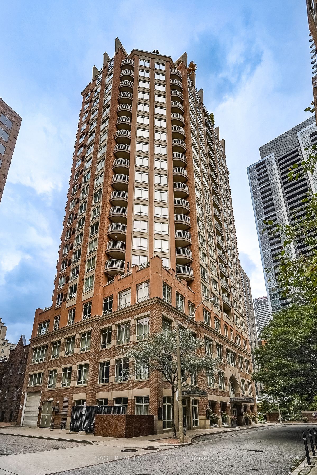 100 Hayden St, unit 901 for sale