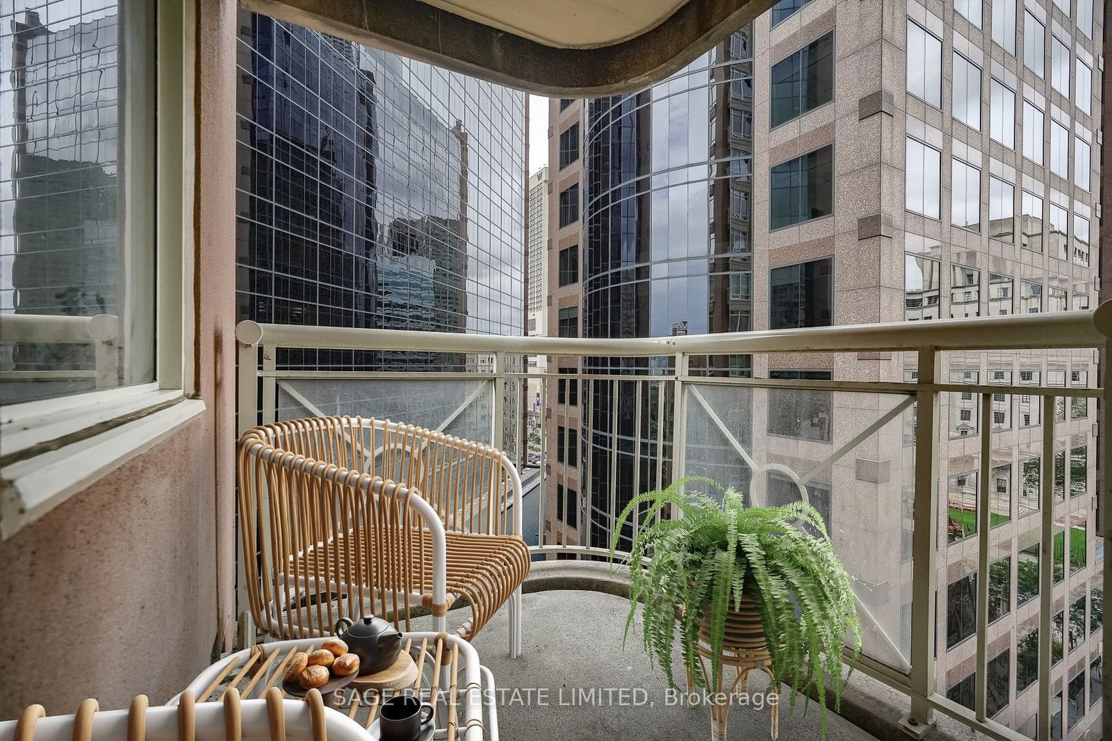 100 Hayden St, unit 901 for sale