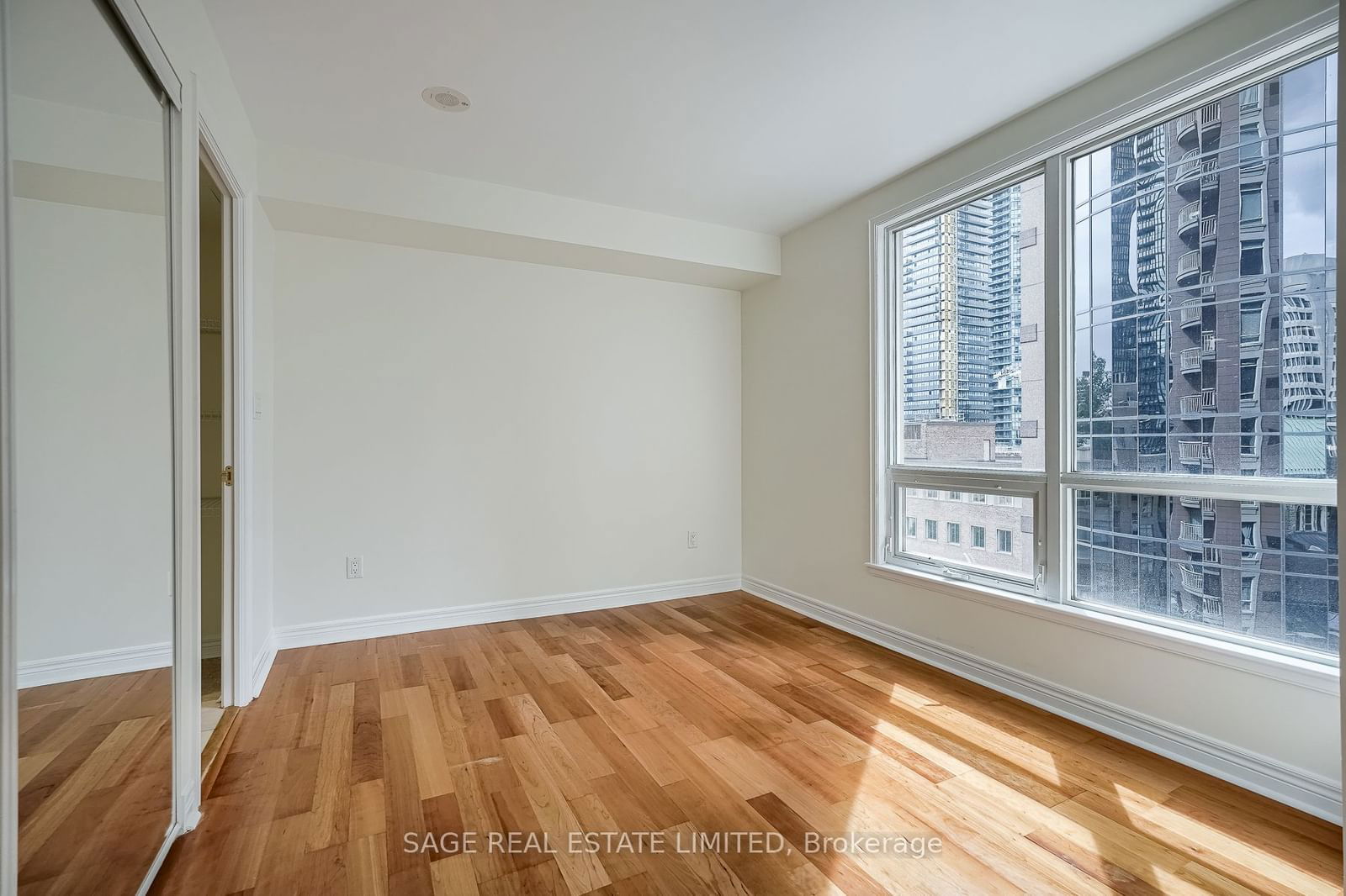 100 Hayden St, unit 901 for sale