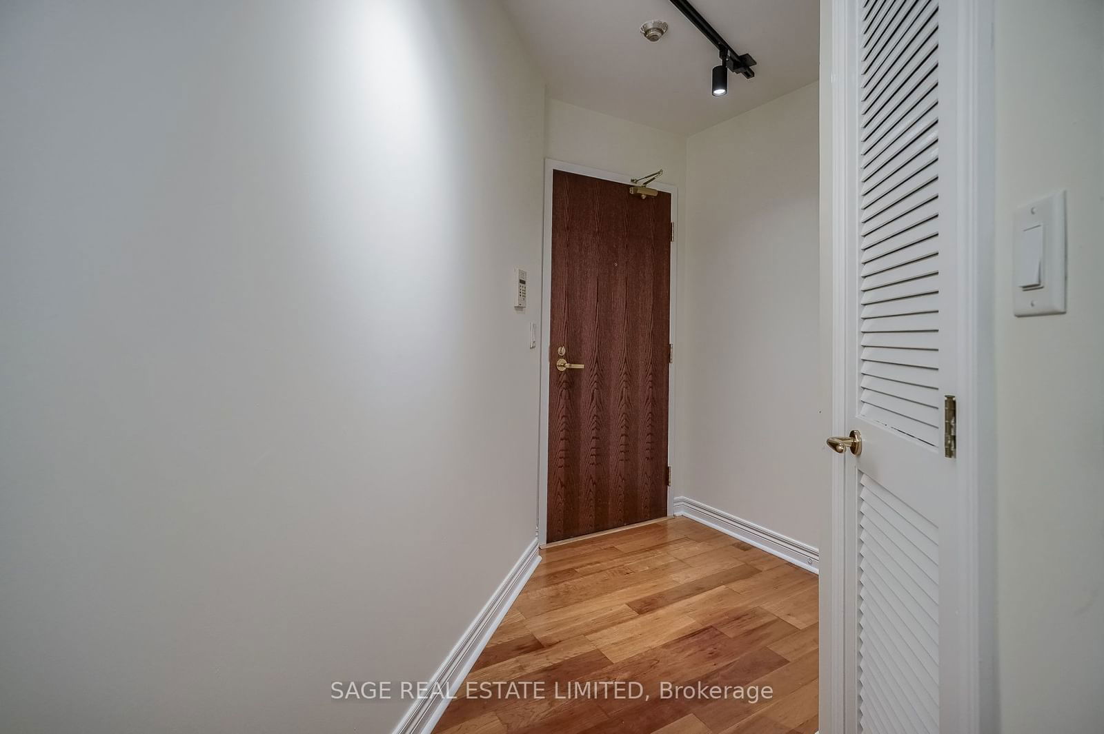 100 Hayden St, unit 901 for sale