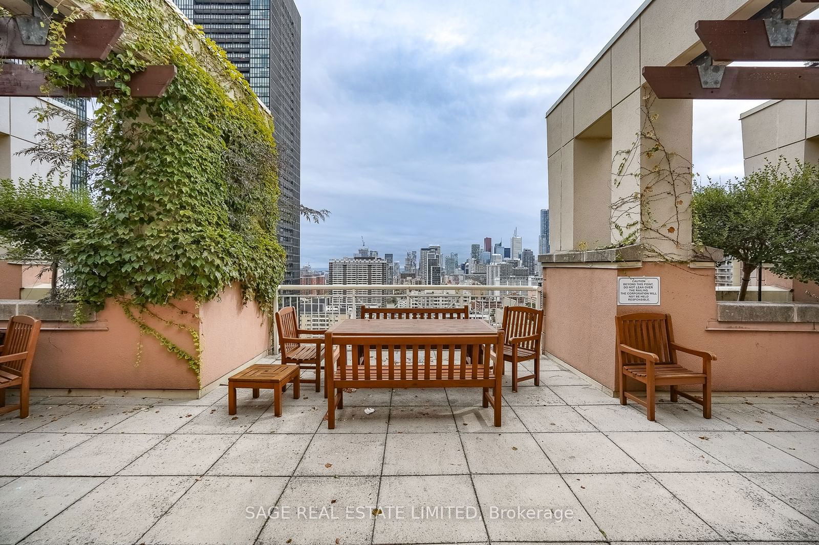 100 Hayden St, unit 901 for sale