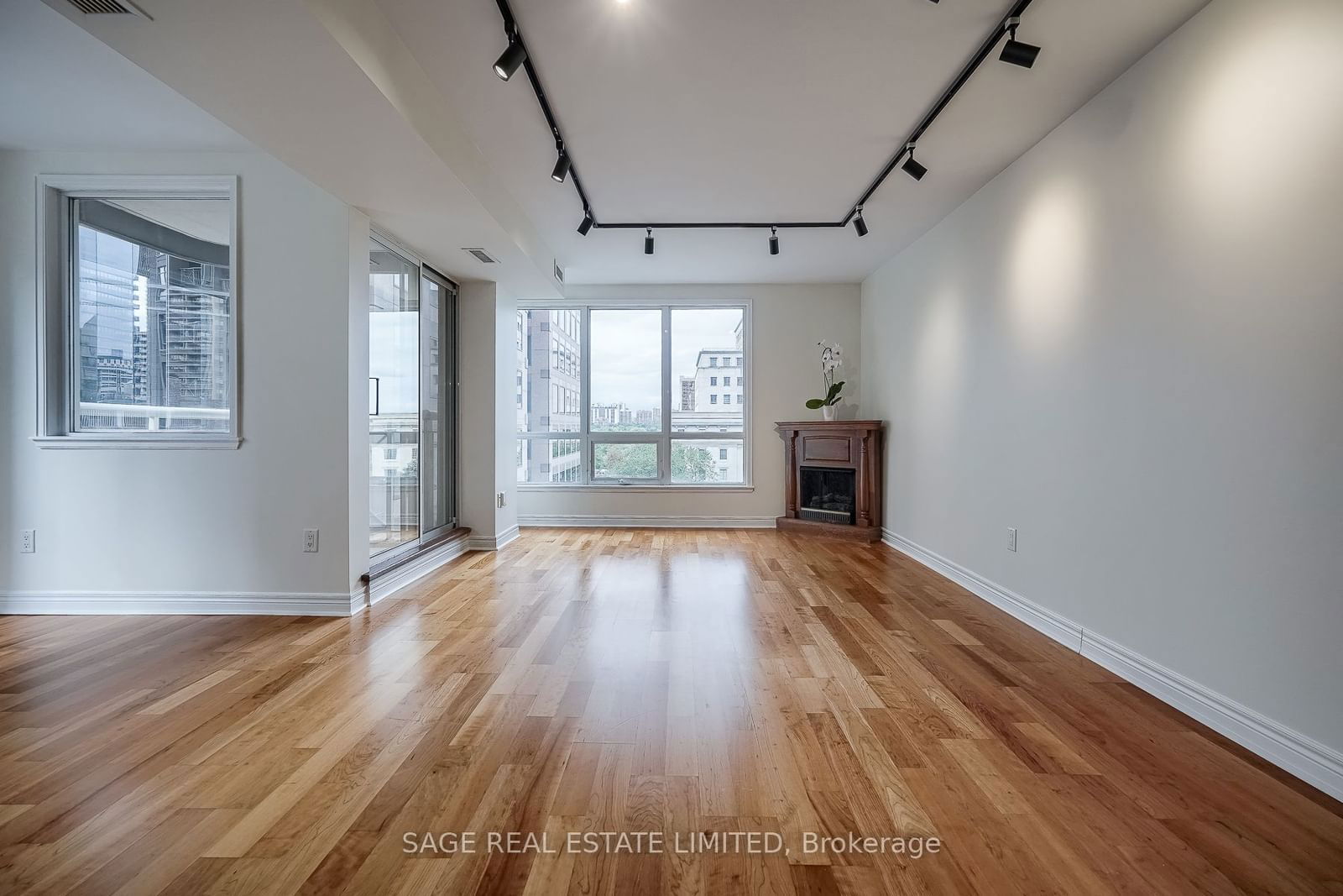 100 Hayden St, unit 901 for sale