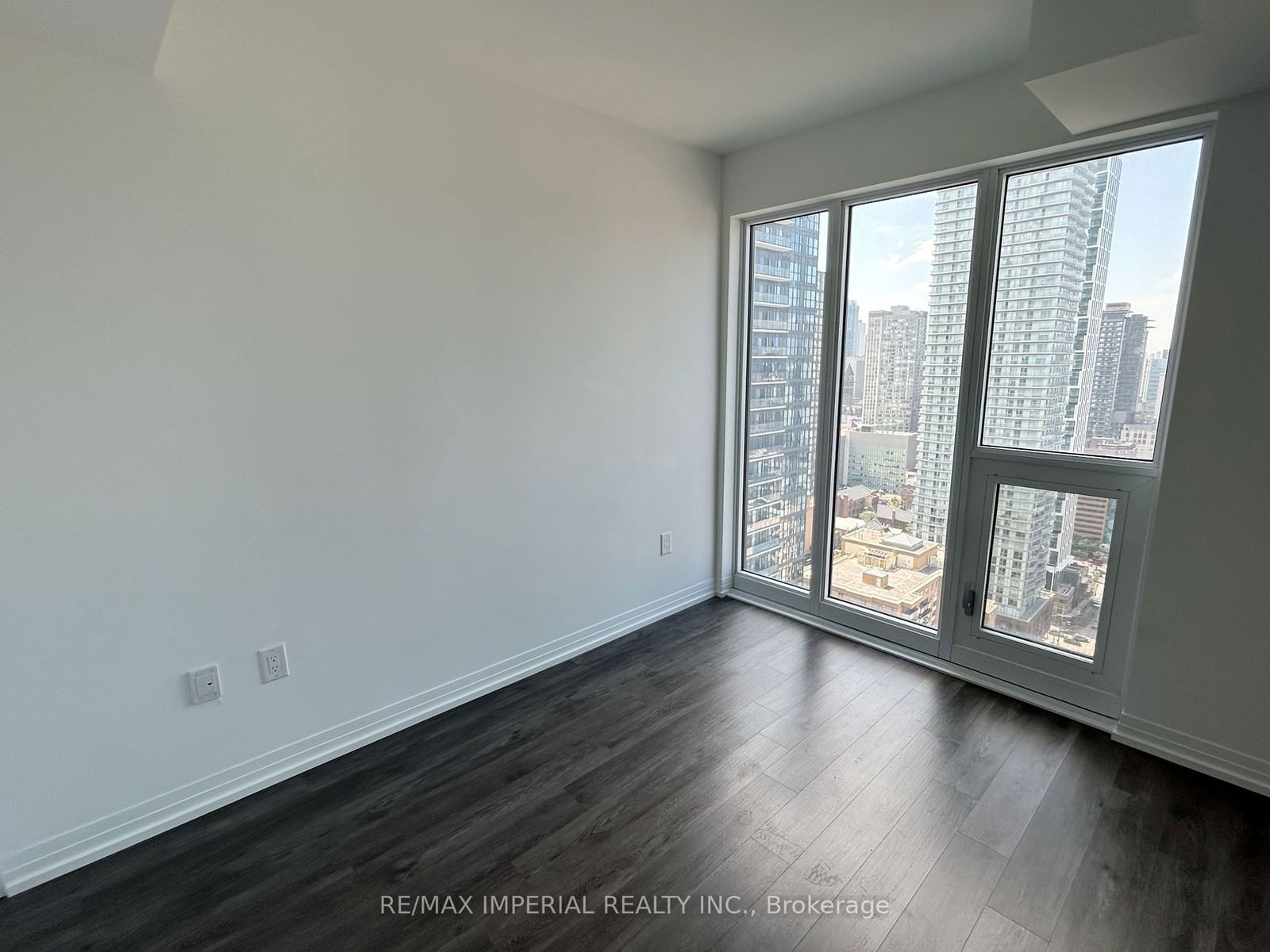 251 Jarvis St, unit 3208 for rent