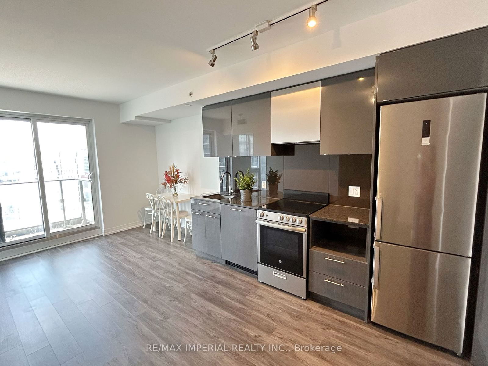 251 Jarvis St, unit 3208 for rent