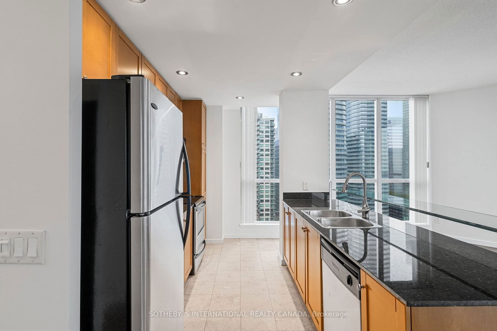 218 Queens Quay W, unit 2502 for rent