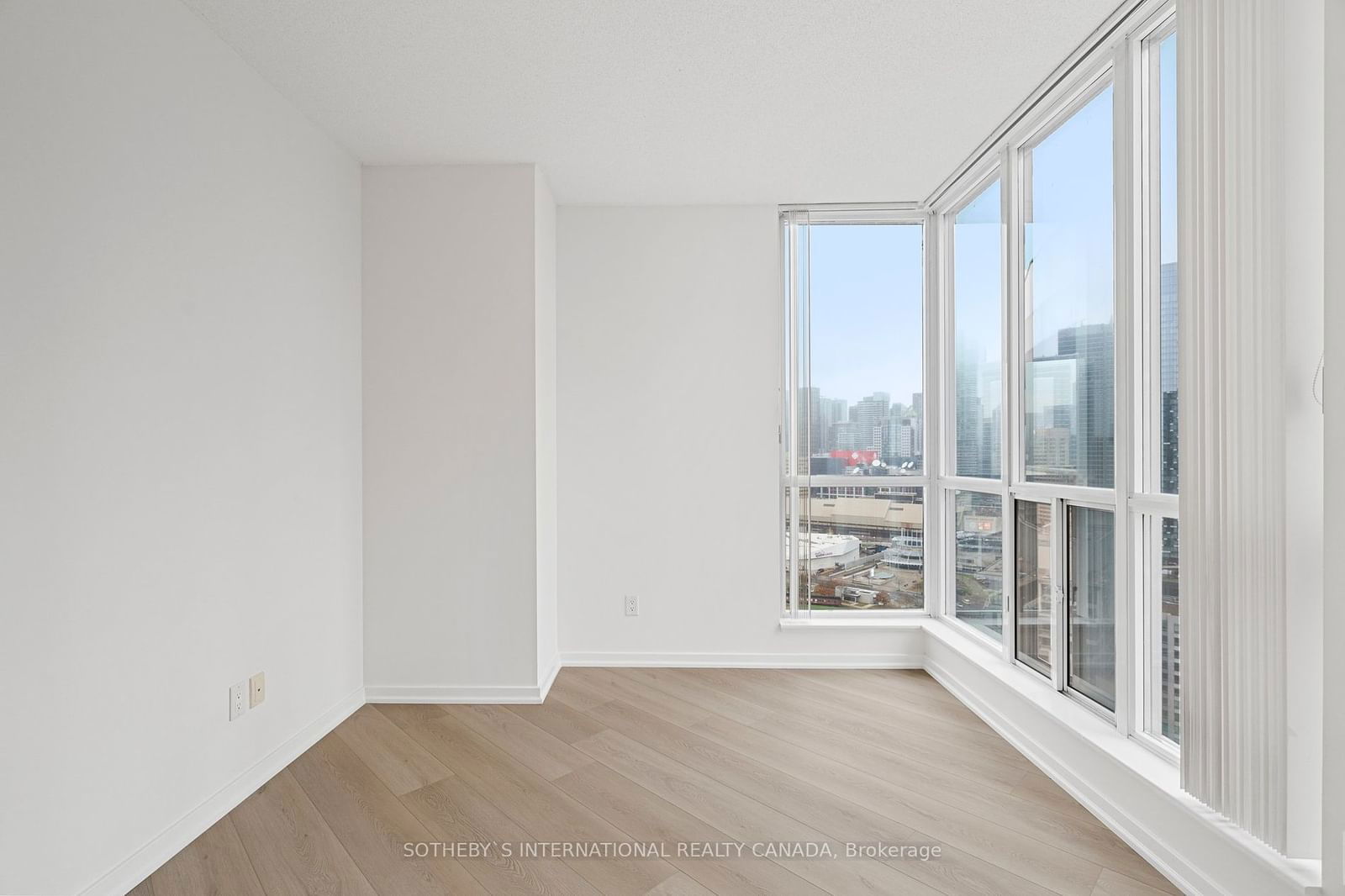 218 Queens Quay W, unit 2502 for rent