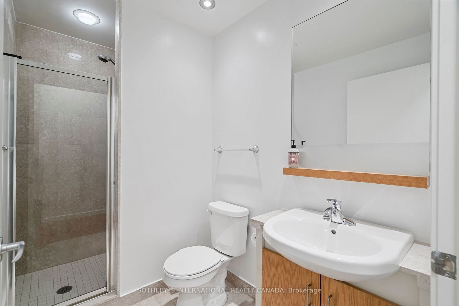 218 Queens Quay W, unit 2502 for rent