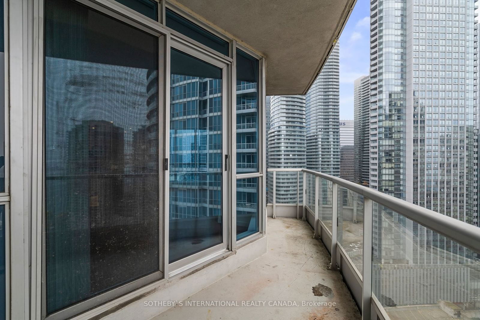 218 Queens Quay W, unit 2502 for rent