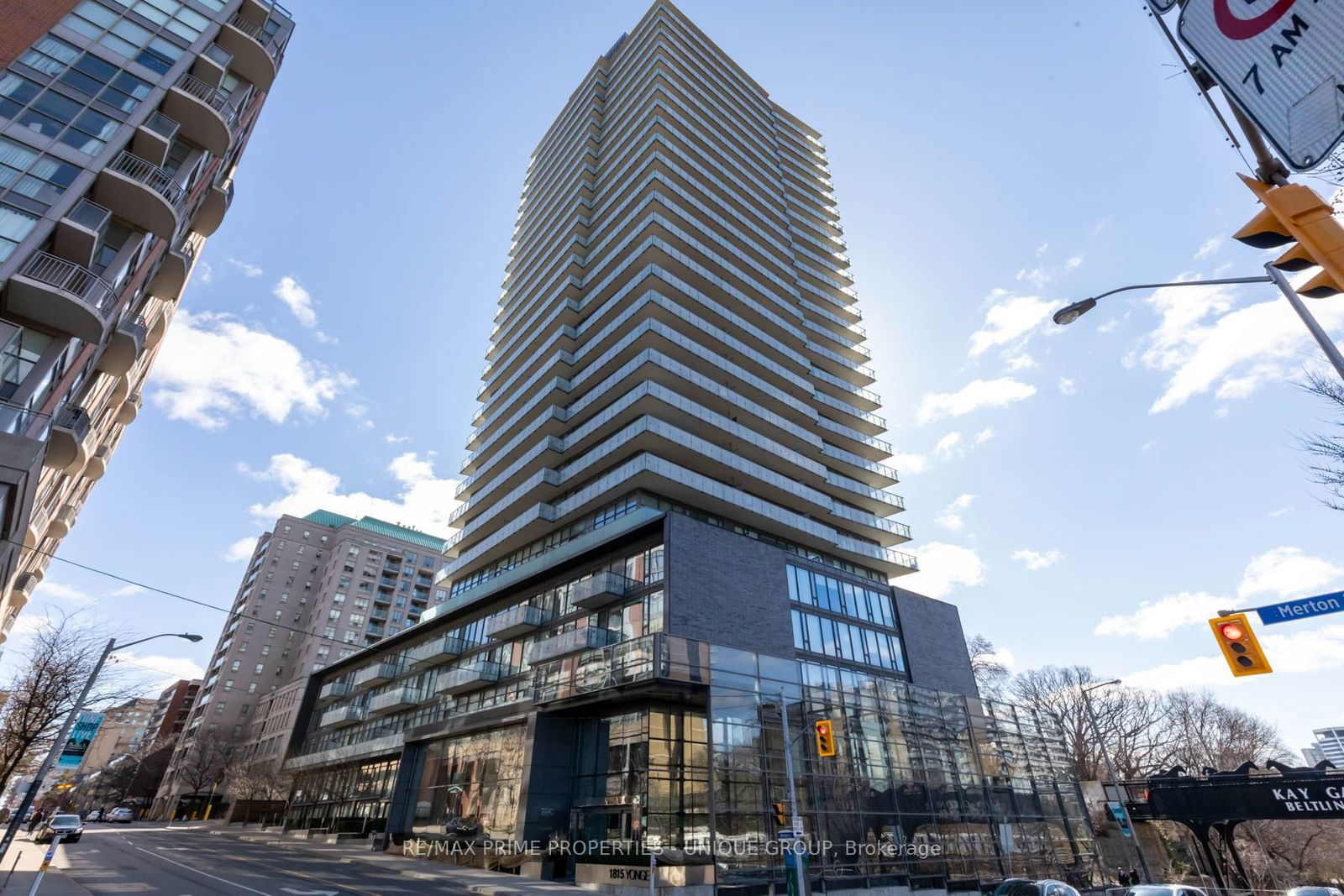 1815 Yonge St, unit 403 for sale