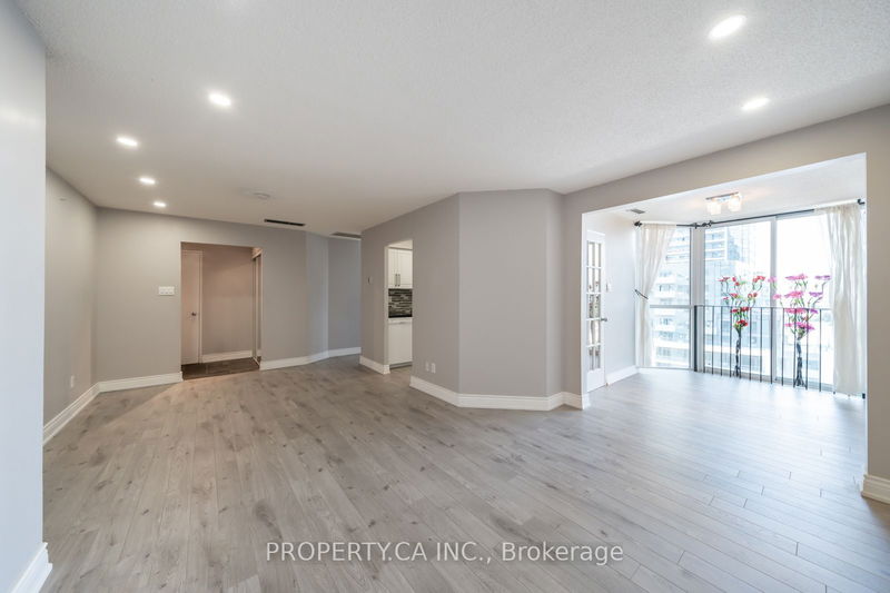 5795 Yonge St, unit 1103 for rent