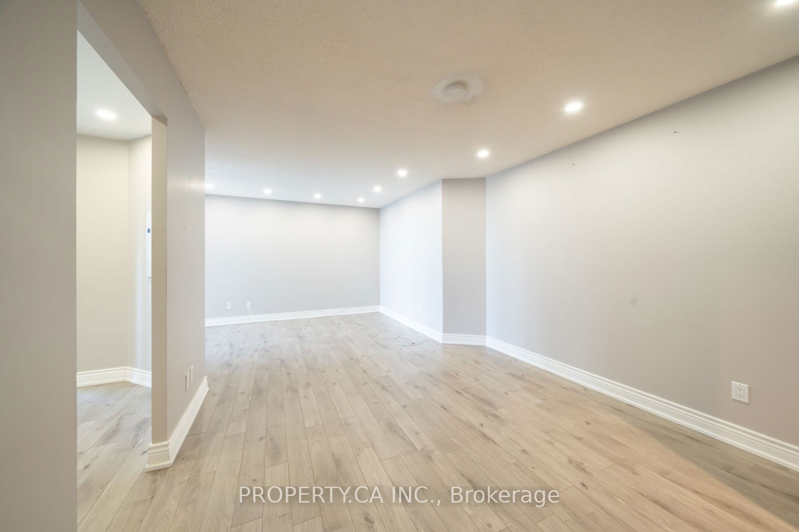 5795 Yonge St, unit 1103 for rent