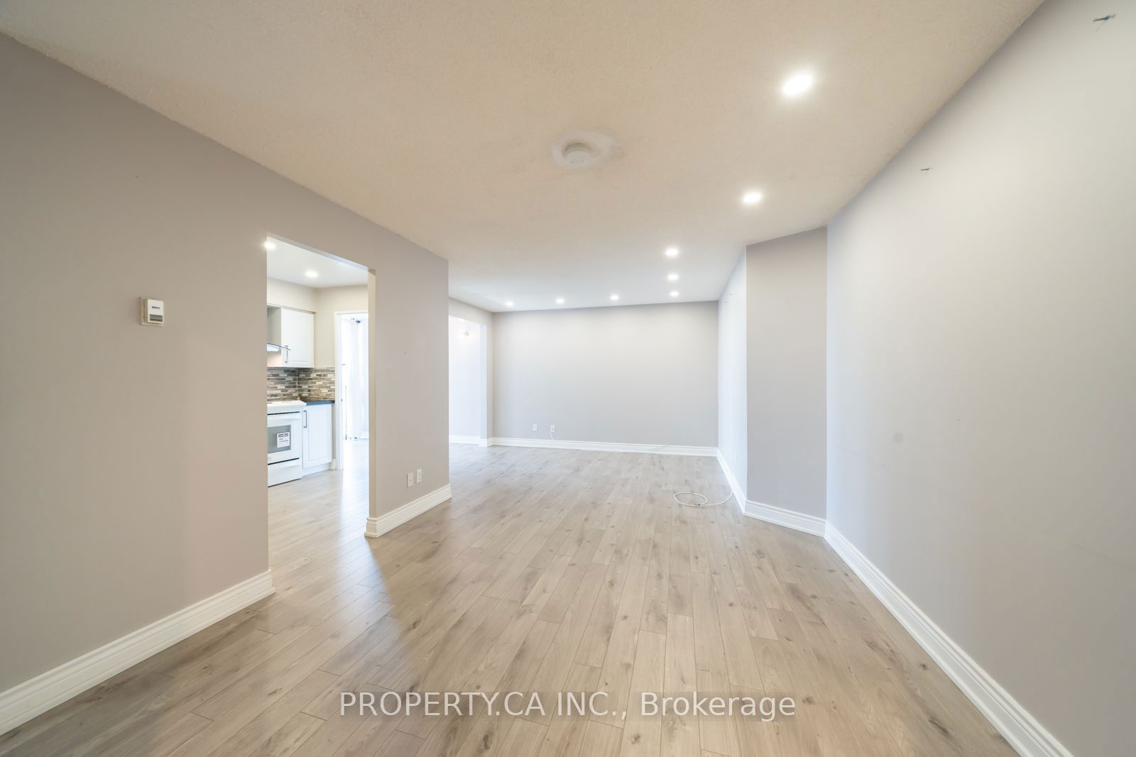 5795 Yonge St, unit 1103 for rent