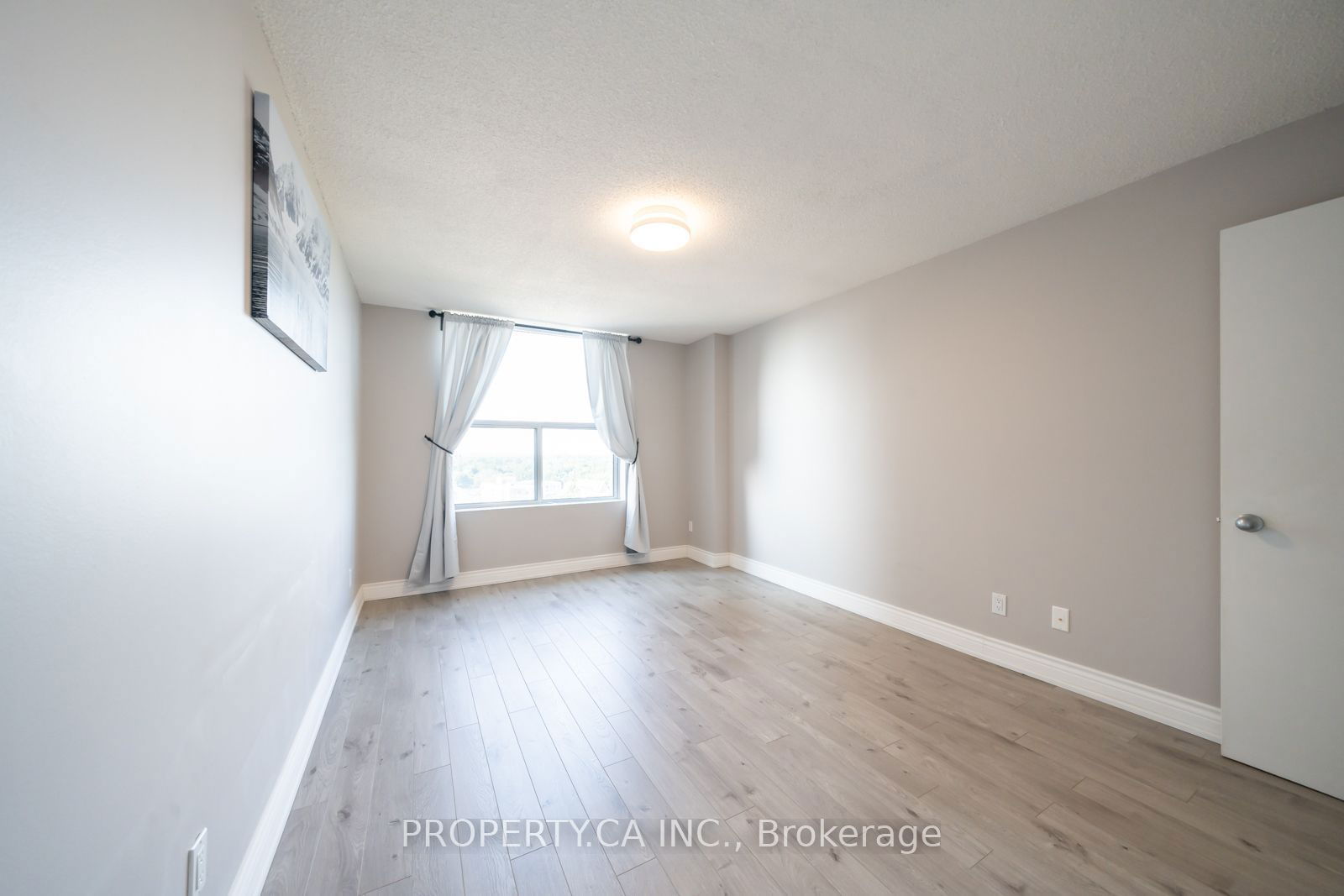 5795 Yonge St, unit 1103 for rent