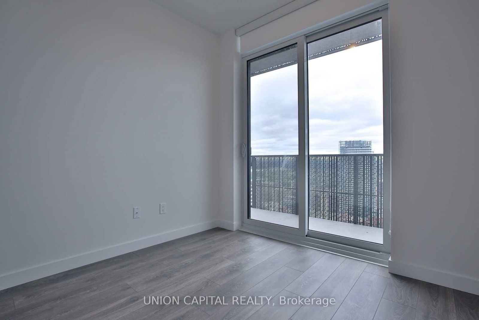 8 Eglinton Ave E, unit 3108 for rent