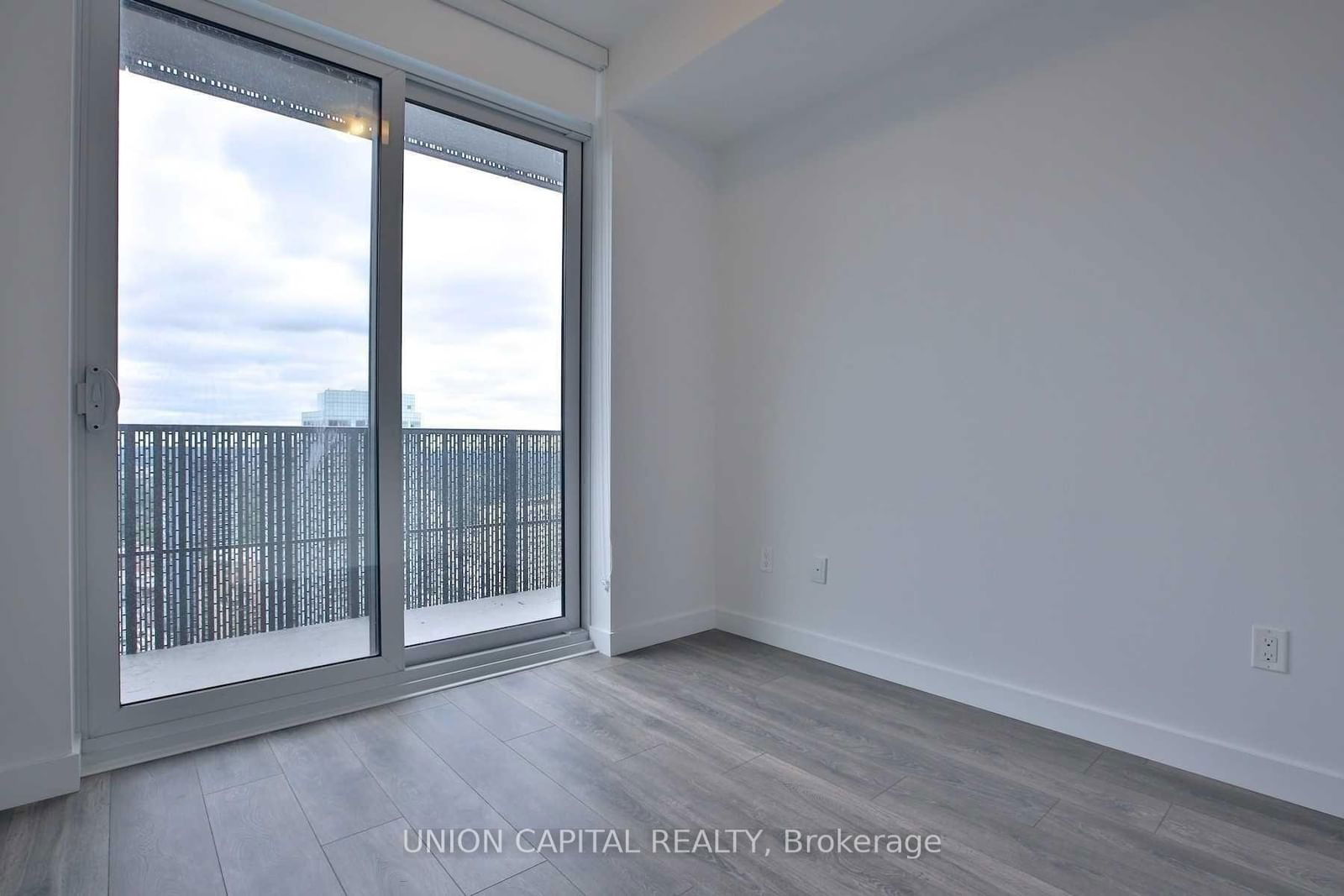 8 Eglinton Ave E, unit 3108 for rent