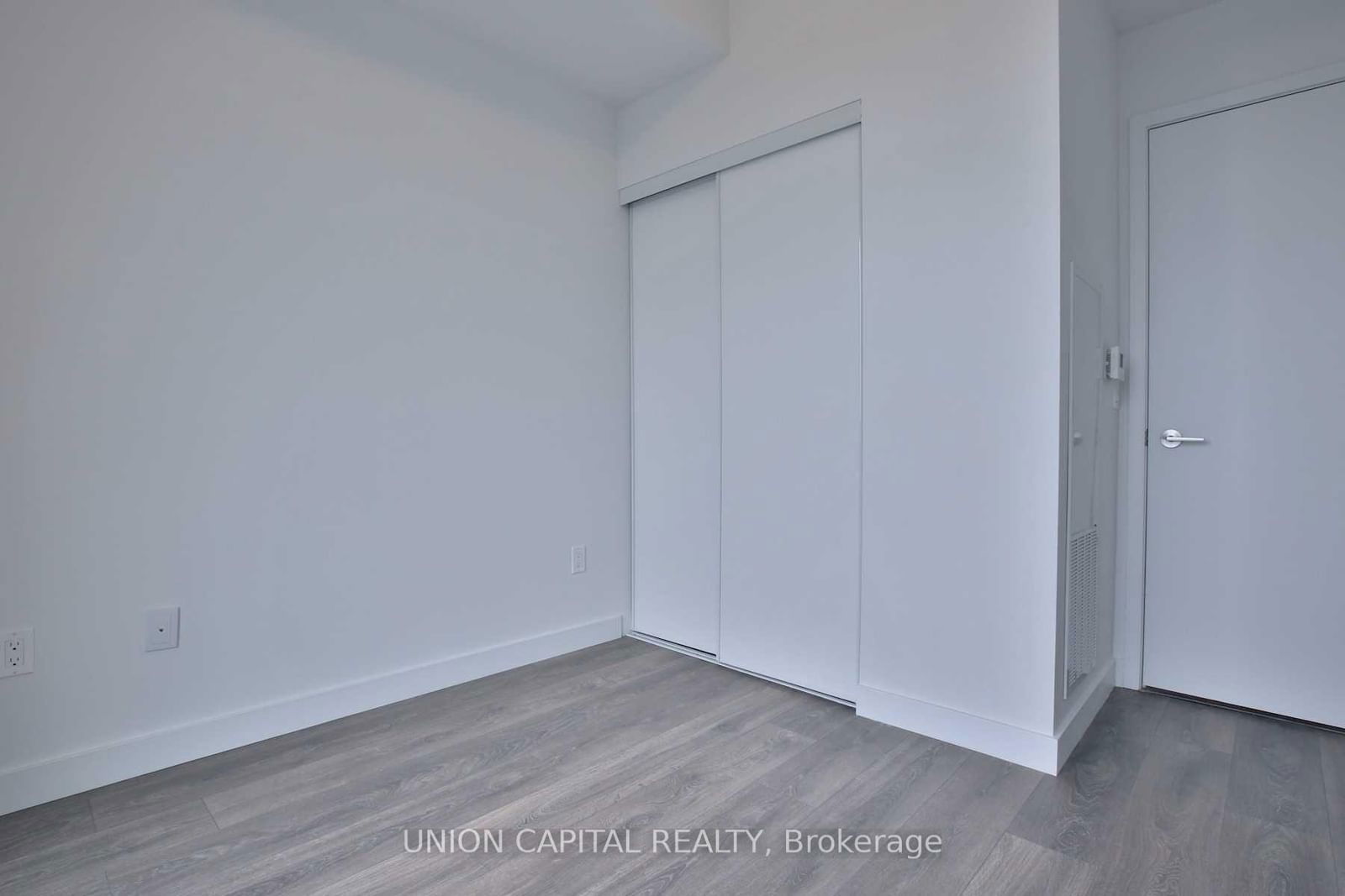 8 Eglinton Ave E, unit 3108 for rent