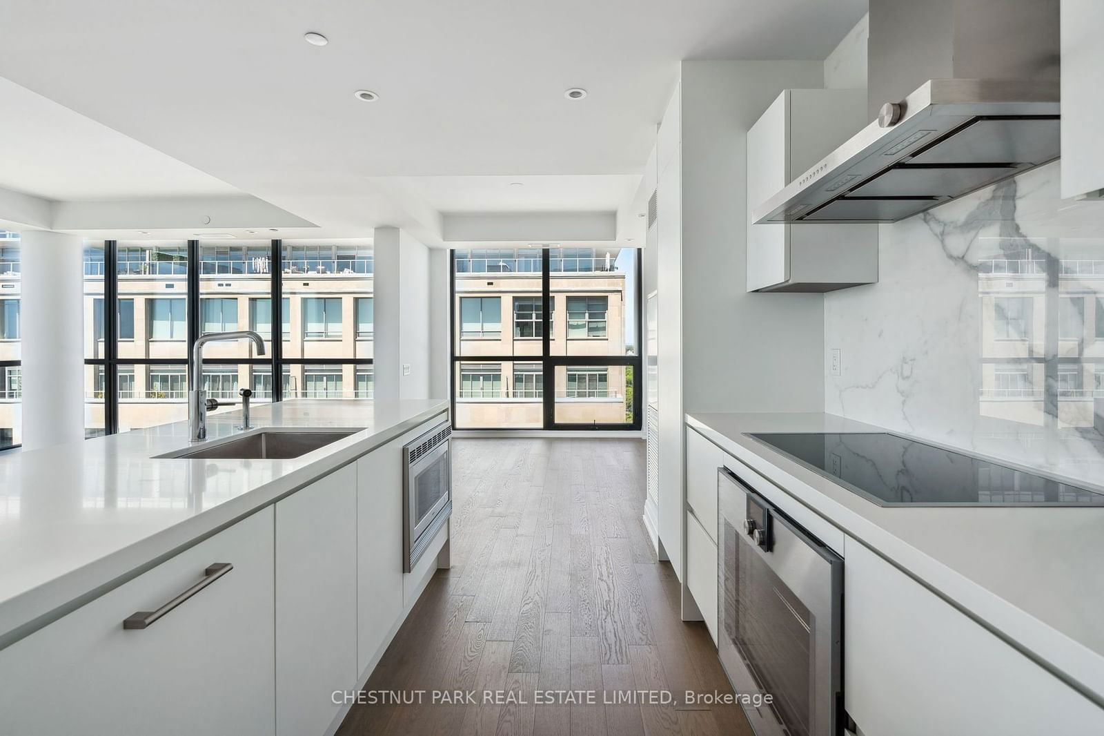 101 St Clair Ave W, unit UPH 03 for rent