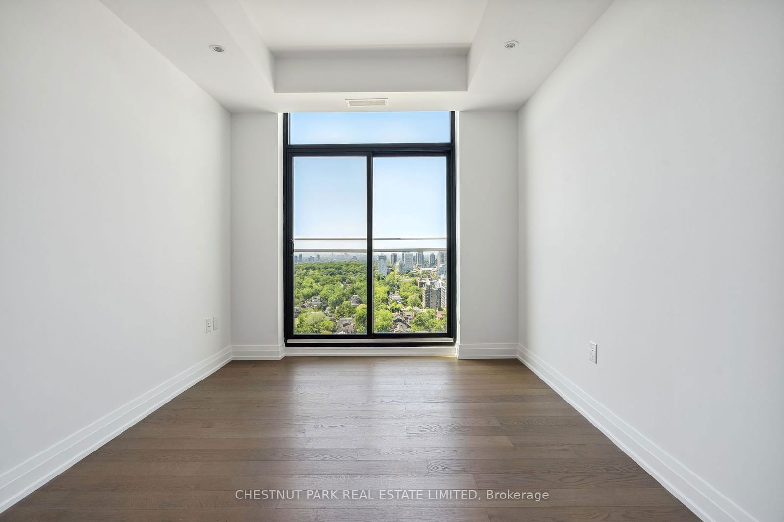 101 St Clair Ave W, unit UPH 03 for rent