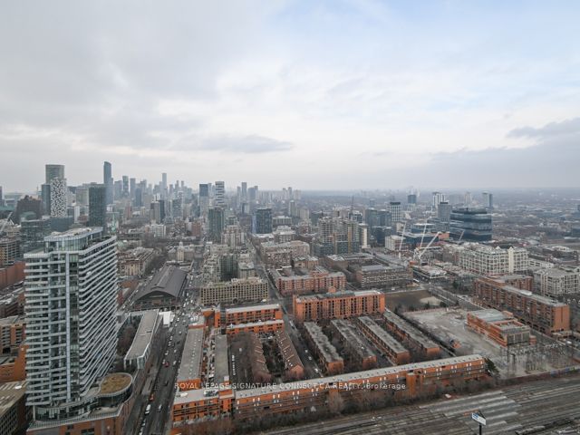 15 Lower Jarvis St, unit 4105 for rent