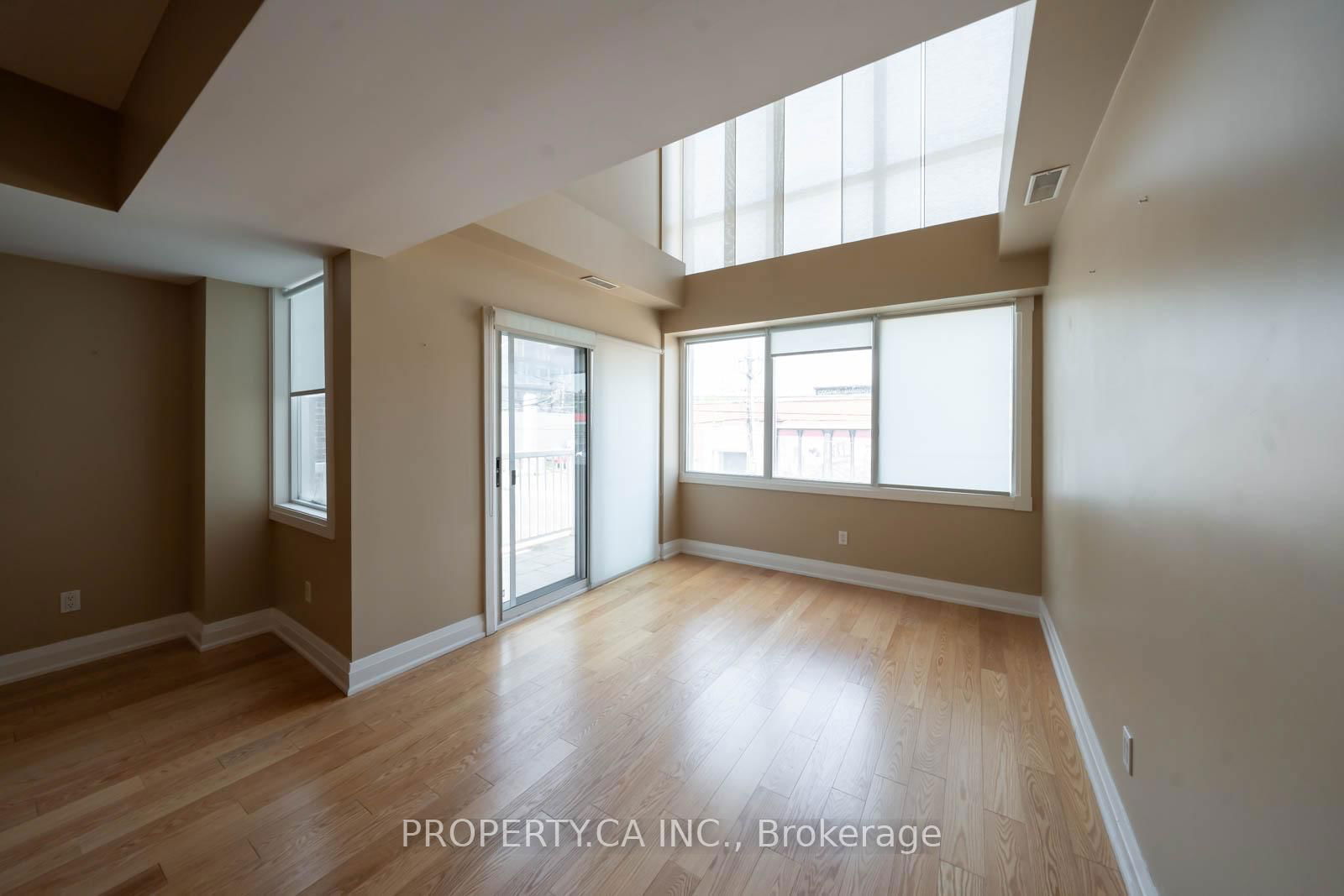 473 Dupont St, unit 1 for sale