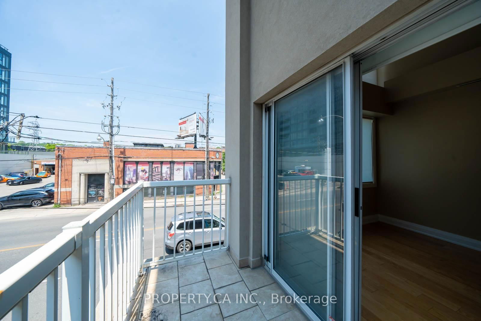 473 Dupont St, unit 1 for sale