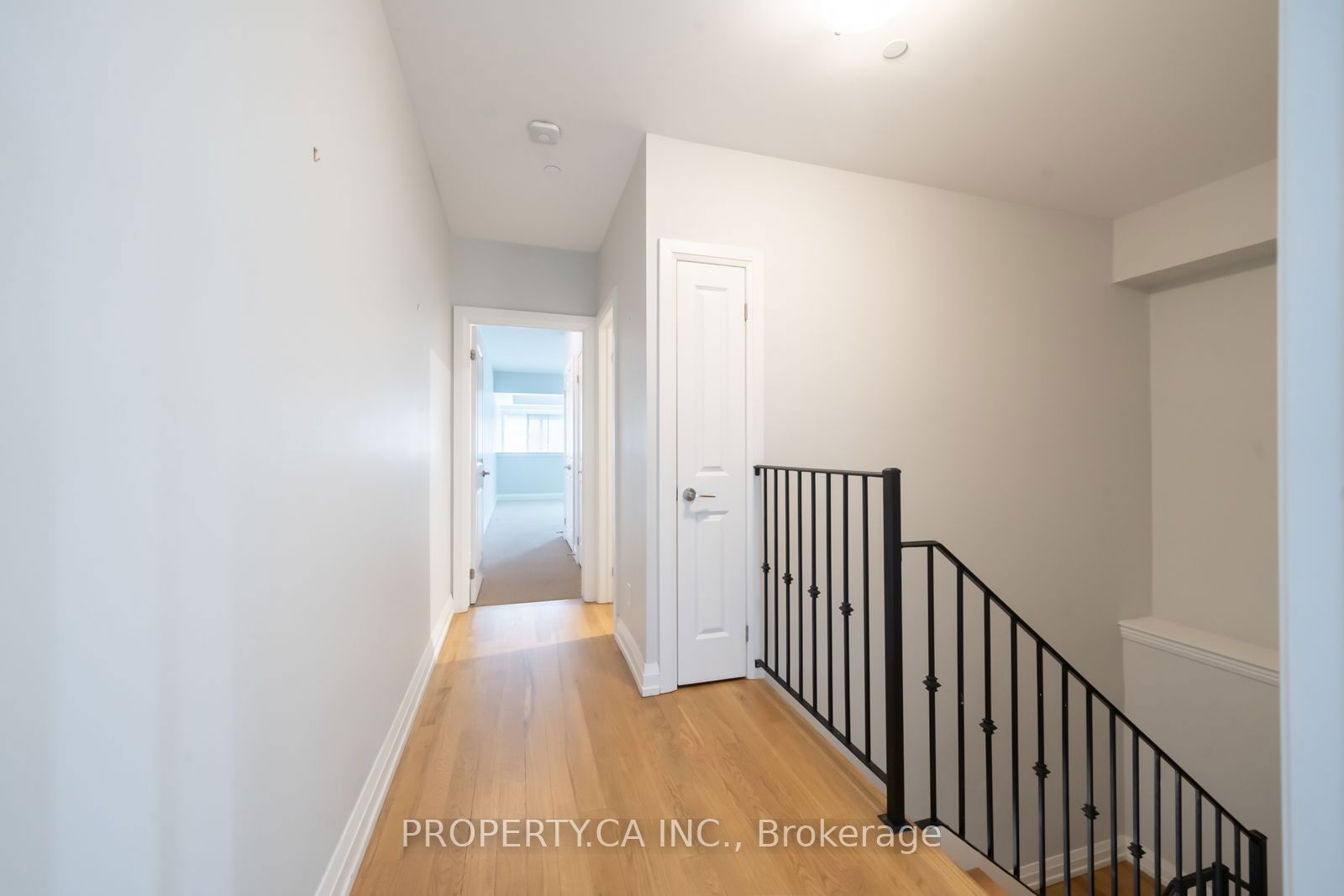 473 Dupont St, unit 2 for sale