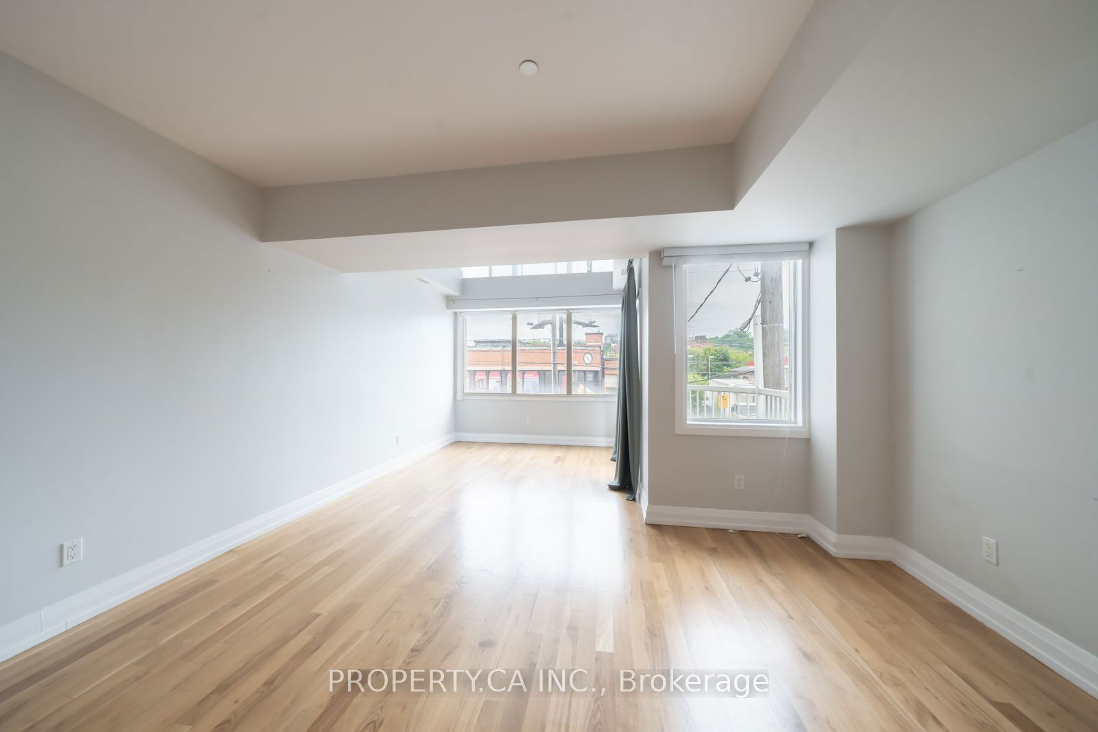 473 Dupont St, unit 2 for sale