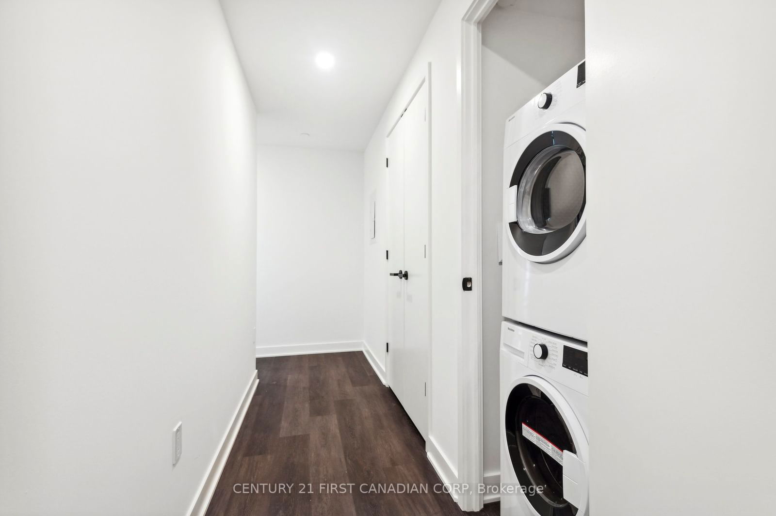 55 Charles St E, unit 3404 for rent