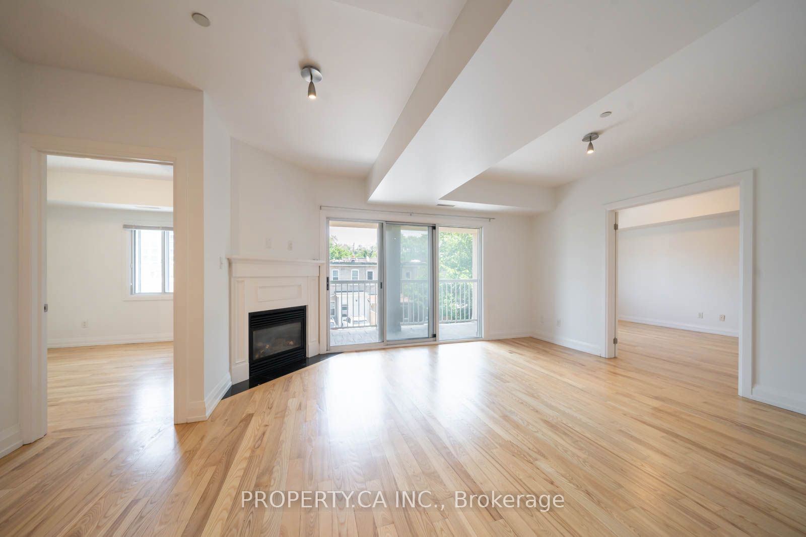 473 Dupont St, unit 3 for sale