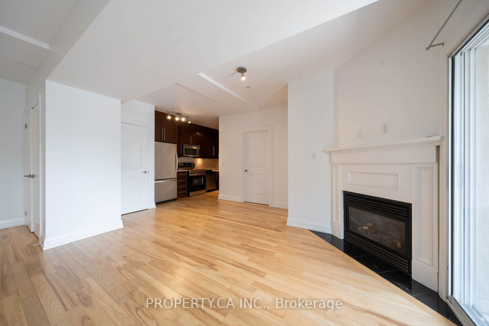 473 Dupont St, unit 3 for sale